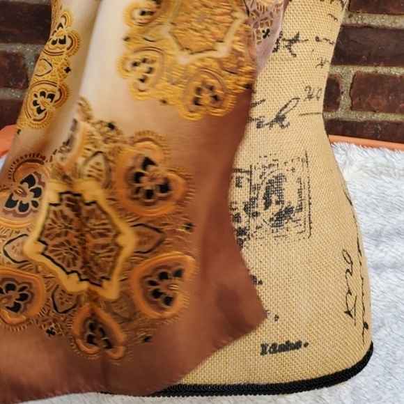 Nicole Miller Golden silk scarf‎ - Picture 3 of 8